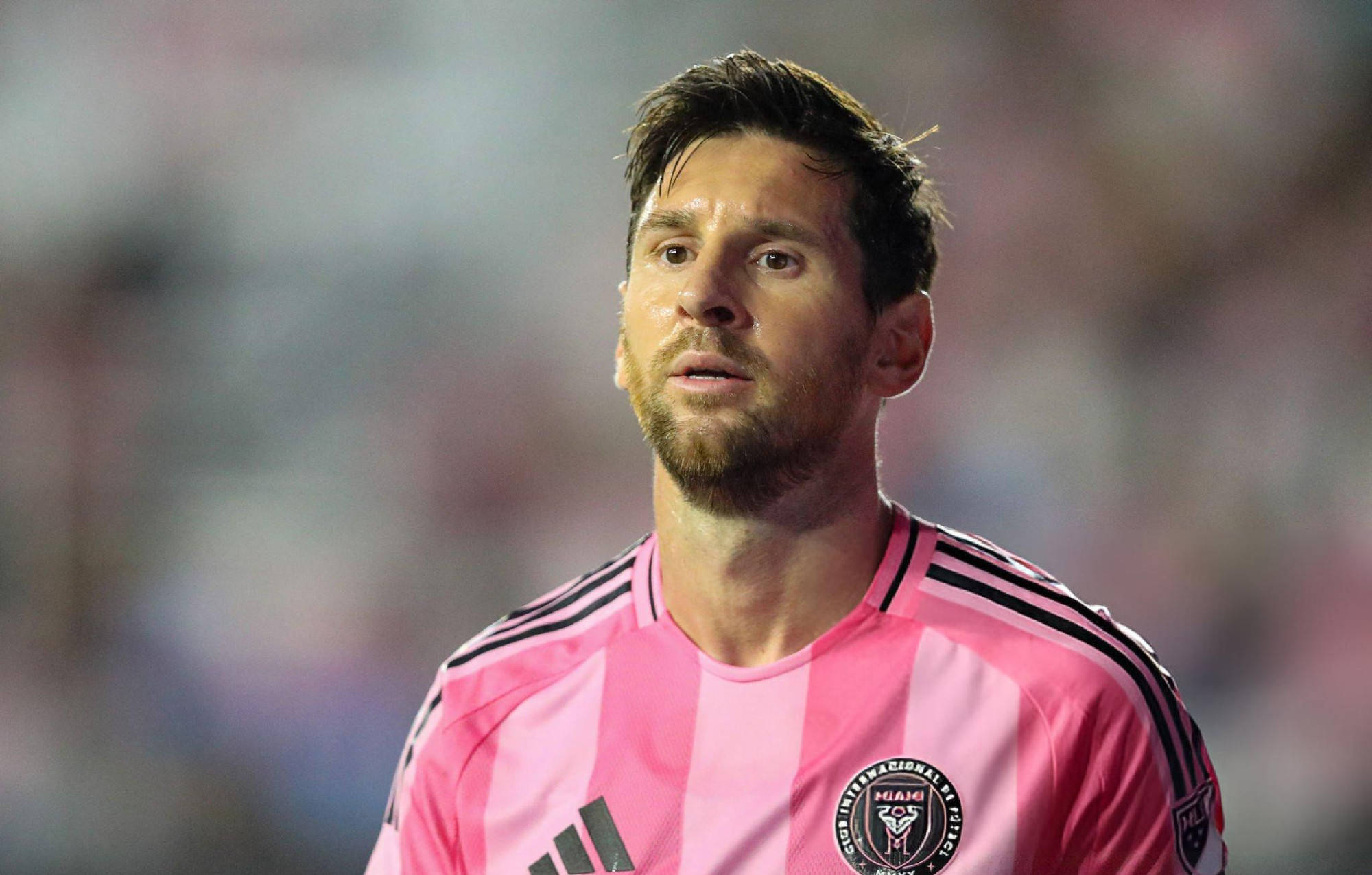 萨拉赫去美国能复刻梅西神迹？不可能！梅西独一无二！