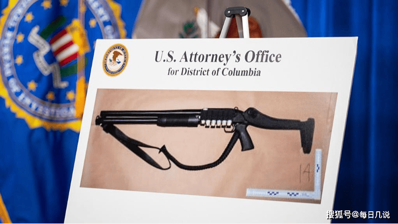 三个致命细节曝光！枪手摸到门口时，特朗普还在台上讲笑话