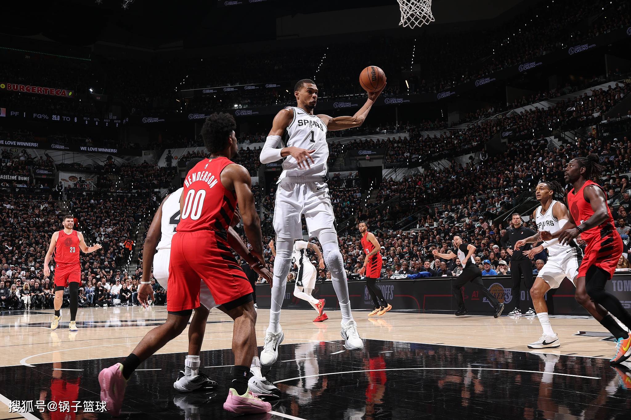 两战狂送13帽，文班连破纪录！5大细节证马刺4-1绅士横扫真要争冠